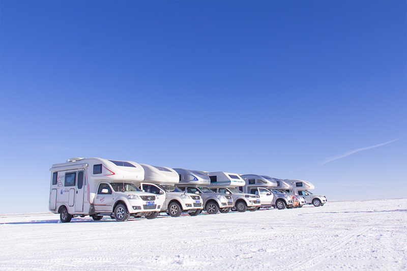 冬季玩雪，開房車這個必須要有